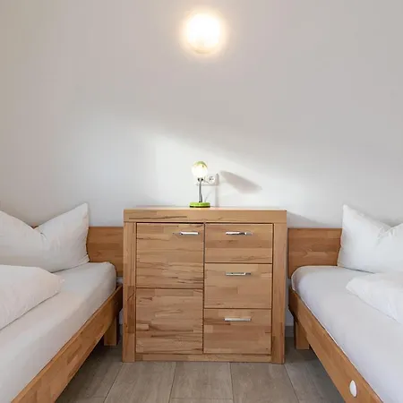 Ferienhaus Bungis Ferien Direkt Am Grimnitzsee, Seeseite 15 *